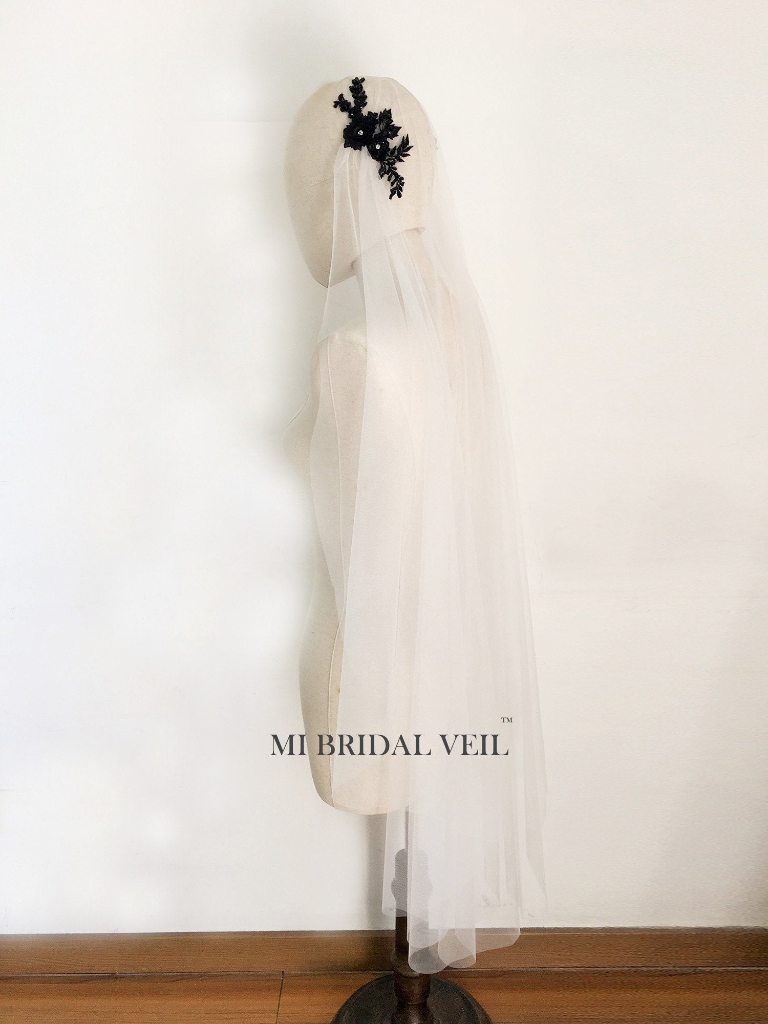 Cap Wedding Veil, Juliet Cap Veil, Vintage Style Veil, Beaded Black Wedding Veil, Boho Bridal Veil