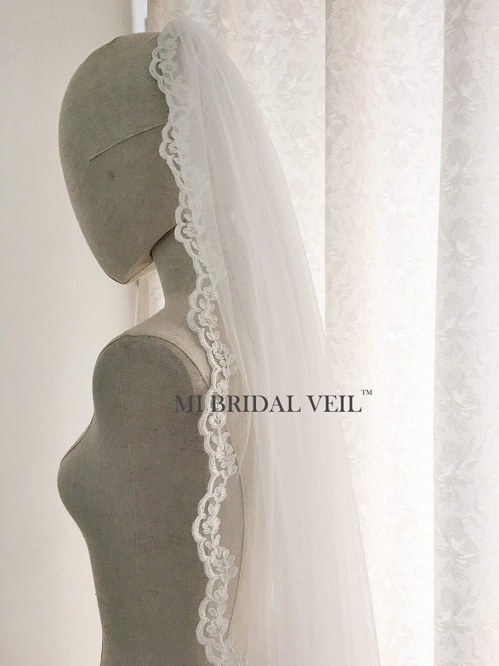 Lace Wedding Veil, Vintage Inspired Small Rose Fingertip Bridal Veil, Mi Bridal