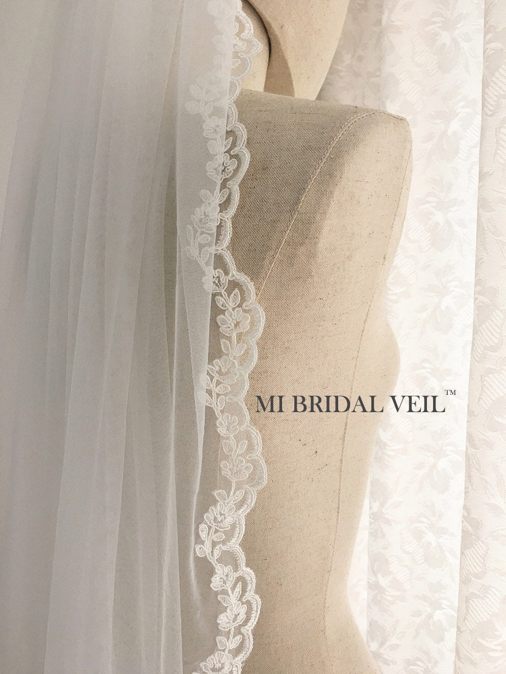Lace Wedding Veil, Vintage Inspired Small Rose Fingertip Bridal Veil, Mi Bridal