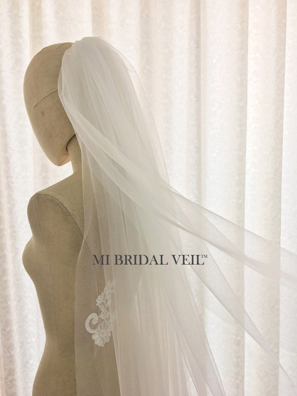 Cathedral Lace Wedding Veil, Lace Appliqués Bridal Veil w Blusher Veil, Mi Bridal