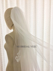Cathedral Lace Wedding Veil, Lace Appliqués Bridal Veil w Blusher Veil, Mi Bridal
