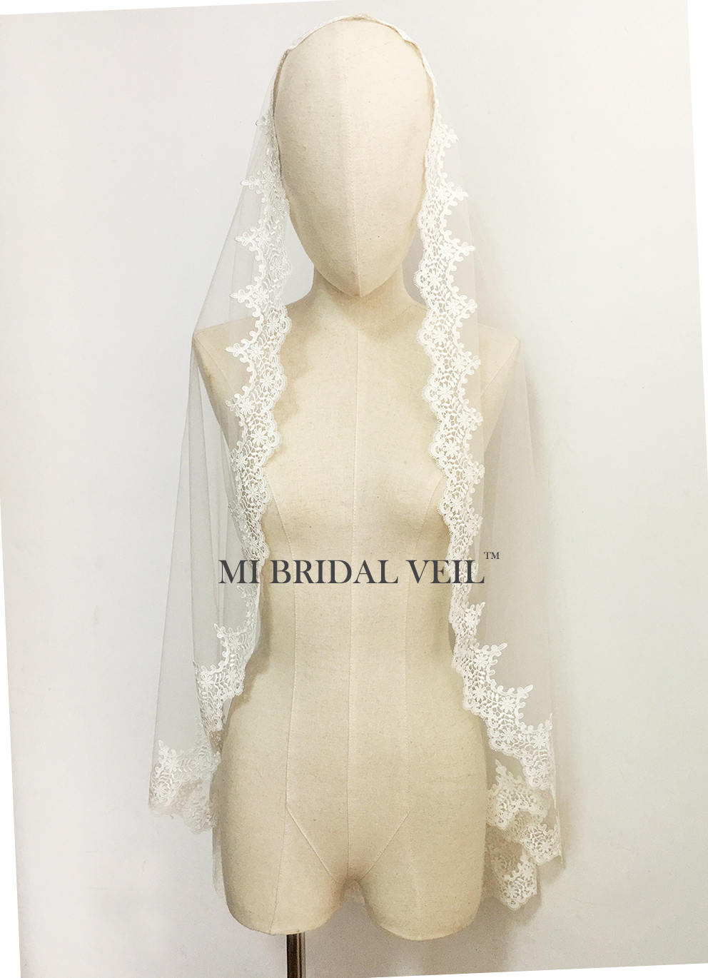 Mantilla Lace Veil, Venice Crochet Lace Bridal Veil, Rose w Leaf Lace Mi Bridal