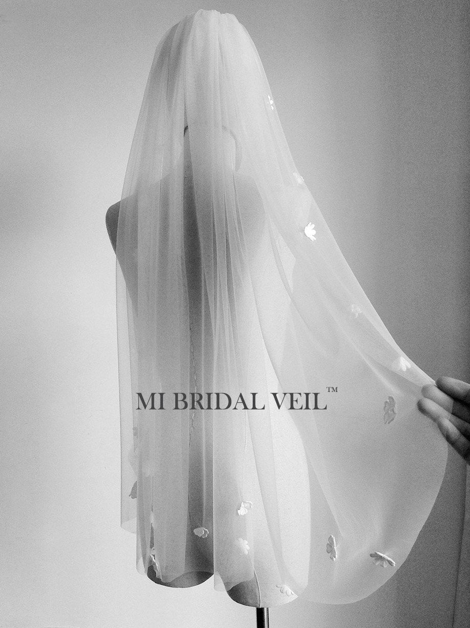 Wedding Veil with Flowers, Daisy Petal Boho Bridal Veil, Mi Bridal