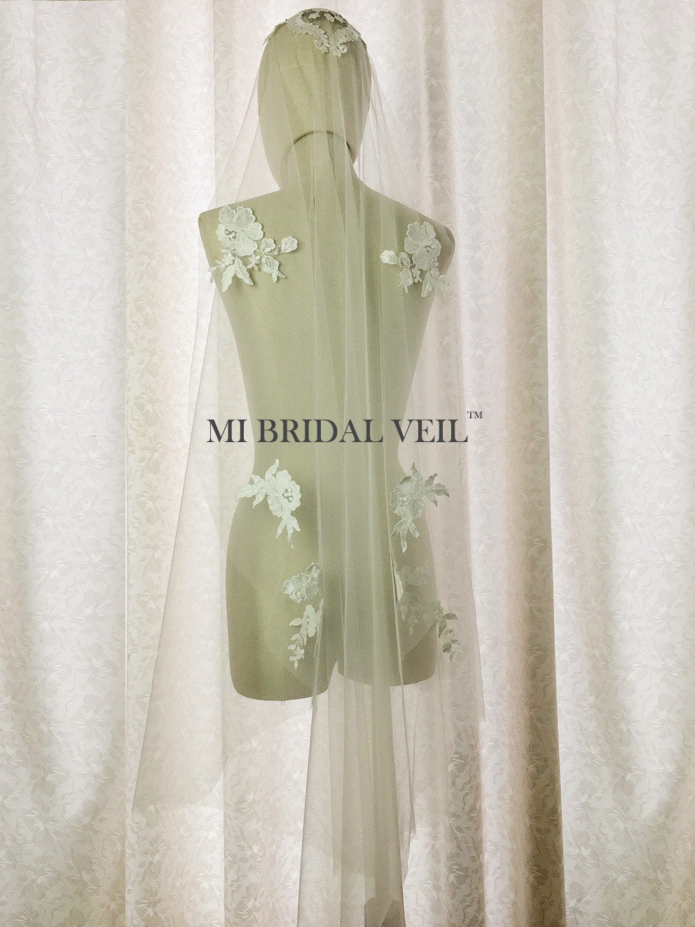 Mantilla Lace Veil, Vintage Style Cap Veil, Boho Lace Veil in Chapel Length, Mi Bridal