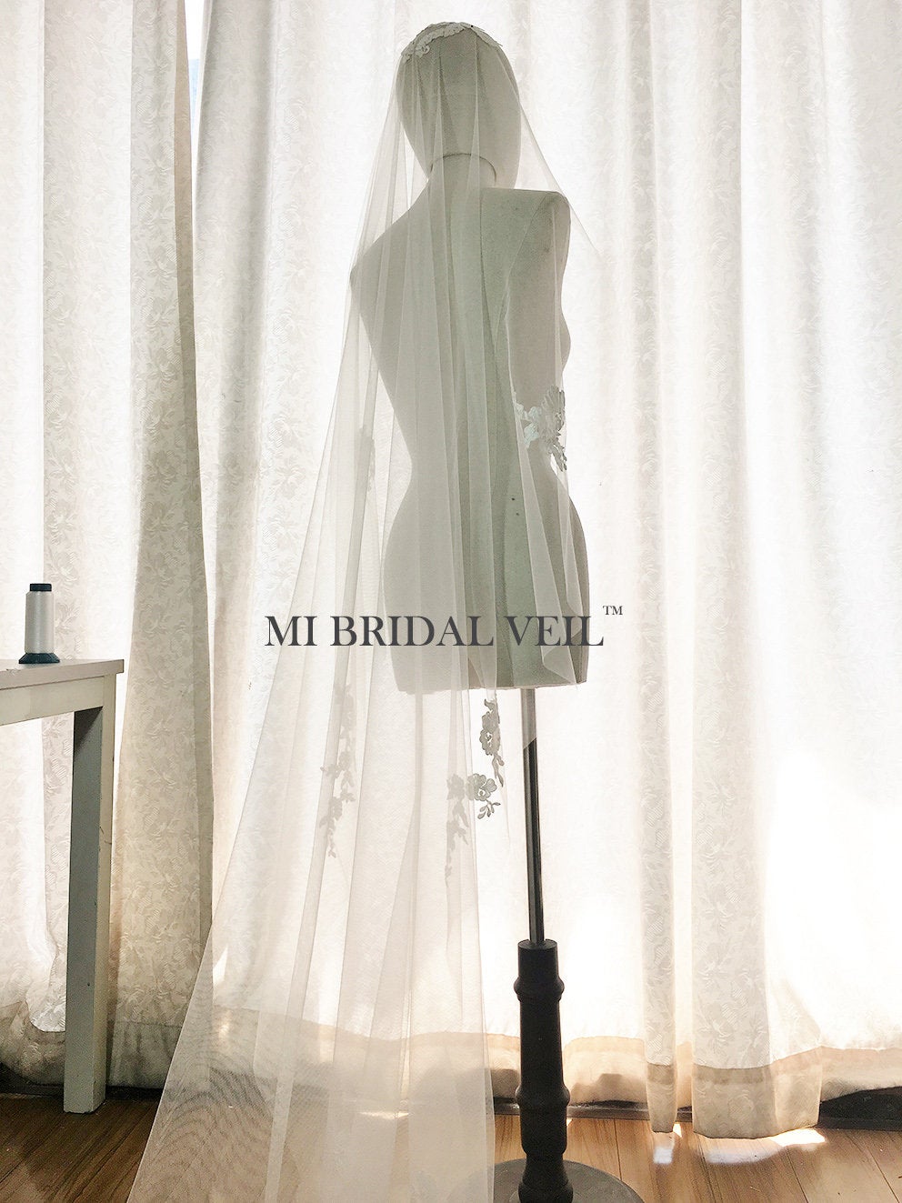 Mantilla Lace Veil, Vintage Style Cap Veil, Boho Lace Veil in Chapel Length, Mi Bridal