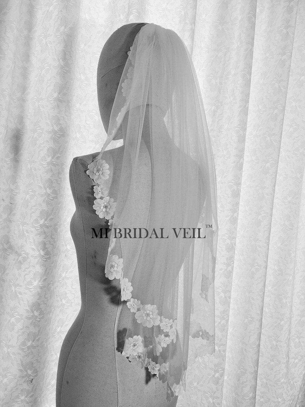 Lace Wedding Veil, Boho Flower Lace Bridal Veil Fingertip, Mi Bridal
