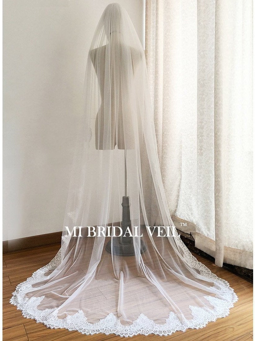 Lace Wedding Veil, Chapel Veil Lace at Hip, Mi Bridal