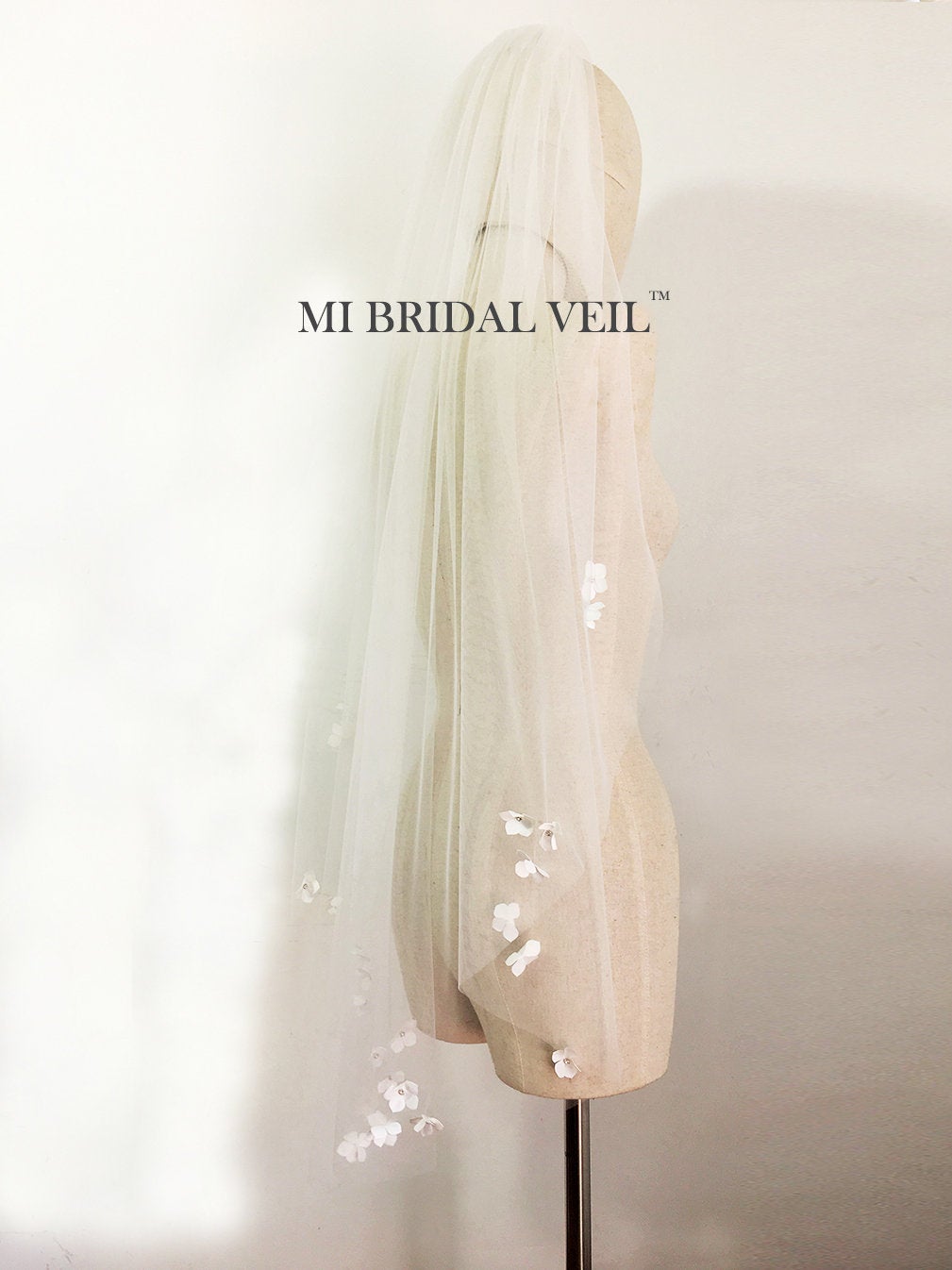 Wedding Veil w Flower, Boho Fingertip Petal Bridal Veil, Satin Flower w Rhinestone Soft Bridal Veil, Mi Bridal