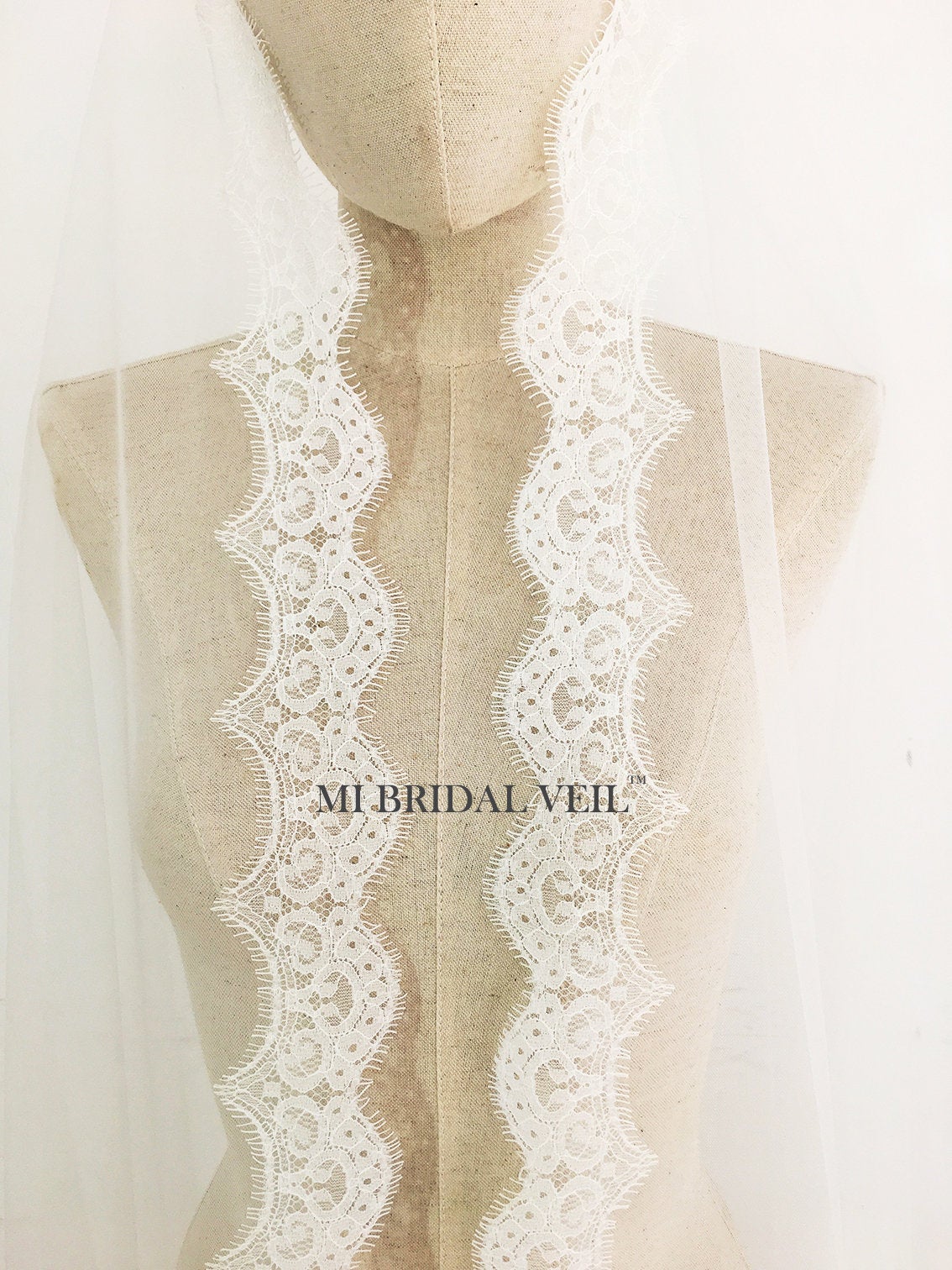 Cathedral Wedding Veil Boho Chantilly Lace Bridal Veil, Mi Bridal