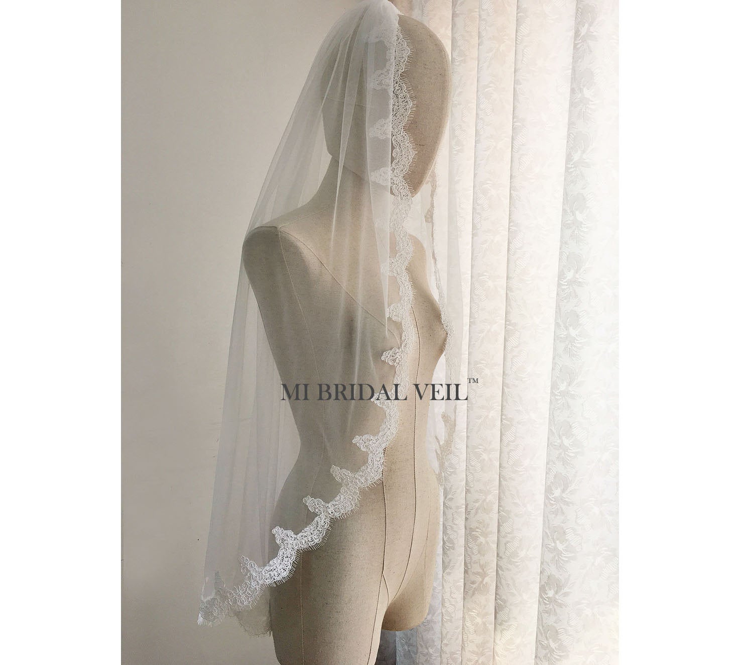 Lace Wedding Veil, Small Eyelash Lace Veil, Fingertip Single Tier Lace Veil, Mi Bridal