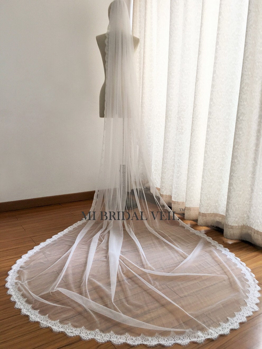 Cathedral Wedding Veil Boho Chantilly Lace Bridal Veil, Mi Bridal