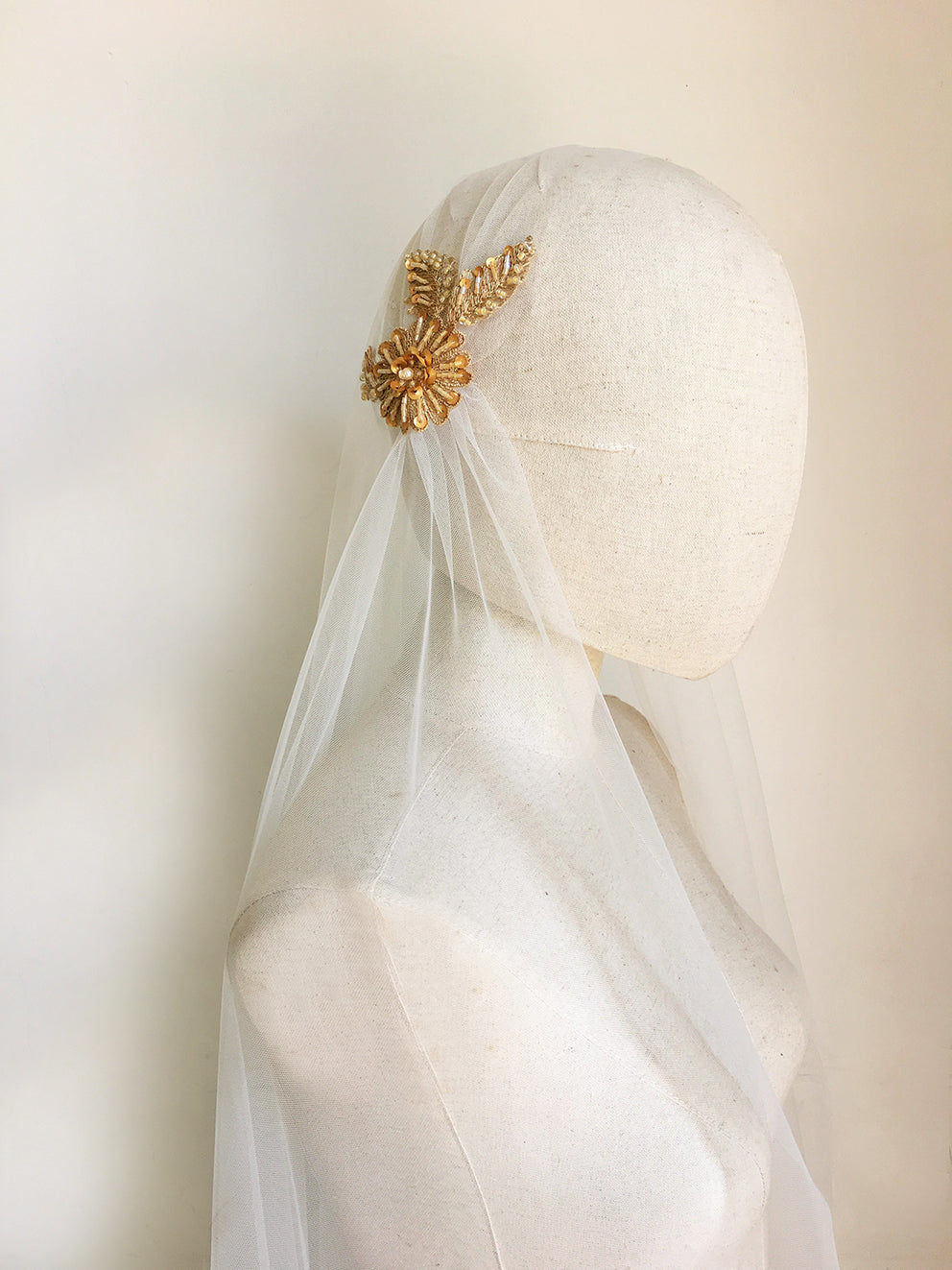 Juliet Cap Veil, Vintage Wedding Veil, Cap Wedding Veil with Beaded Lace