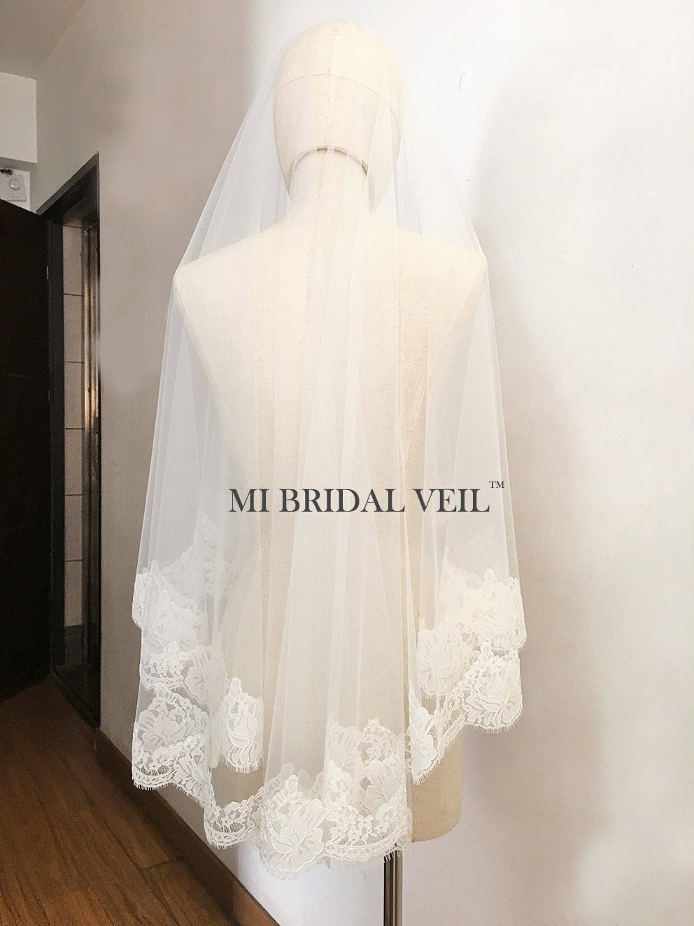 Mantilla Lace Wedding Veil, Chantilly Rose Lace Birdal Veil, Mi Bridal