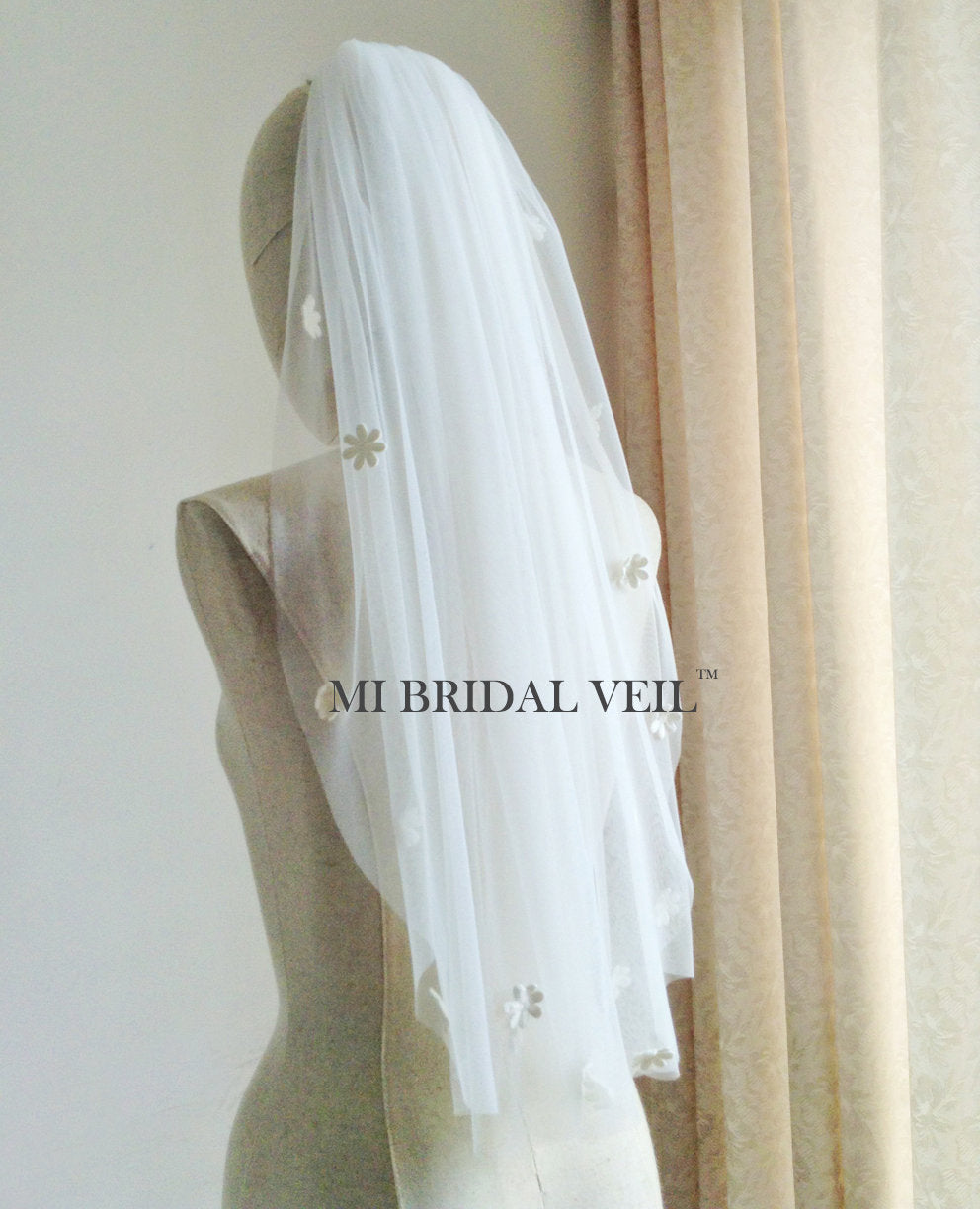 Wedding Veil with Flowers, Daisy Petal Boho Bridal Veil, Mi Bridal