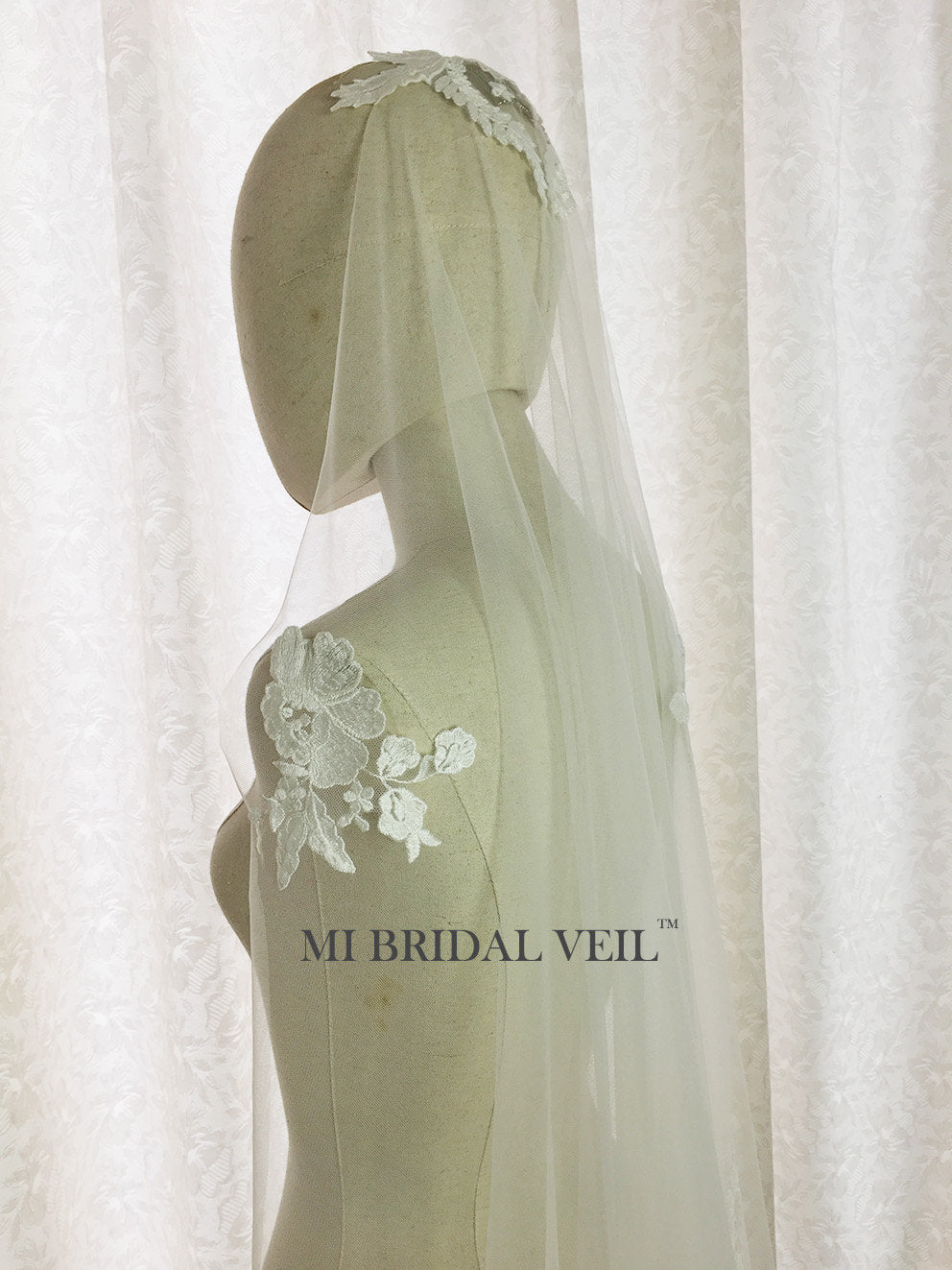 Mantilla Lace Veil, Vintage Style Cap Veil, Boho Lace Veil in Chapel Length, Mi Bridal