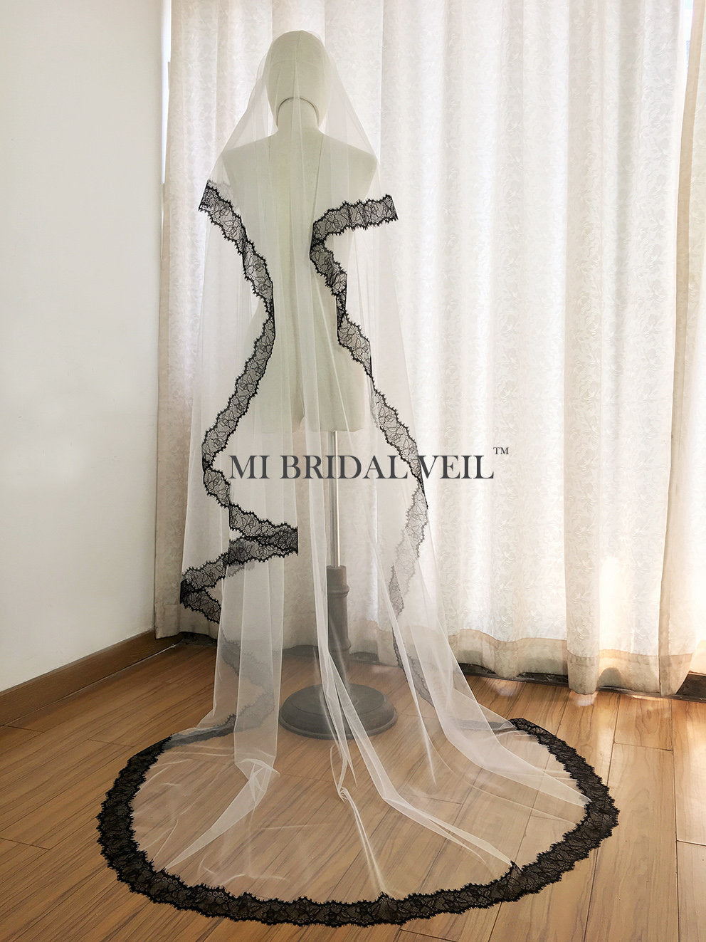 Black Vintage Inspired Rose Lace Wedding Veil, Cathedral Wedding Veil, Mi Bridal