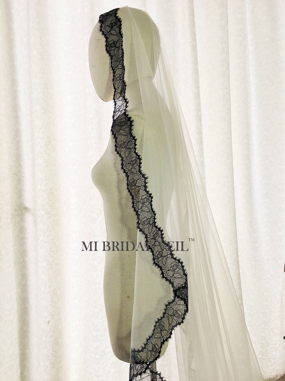 Black Vintage Inspired Rose Lace Wedding Veil, Cathedral Wedding Veil, Mi Bridal
